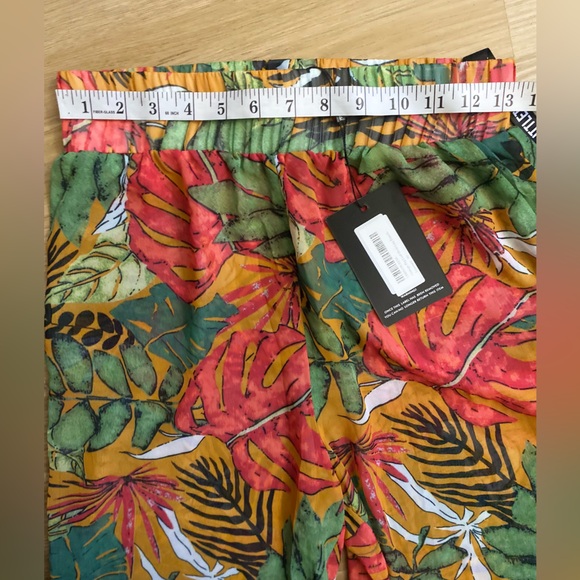 ❤️❤️NWT PrettyLittleThing Wide Leg Multicolor Palm Leaf Tropical Swim Coverup - Picture 8 of 11
